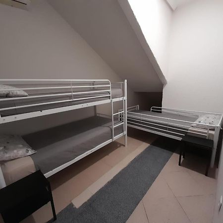 Scrapboooking Hotel Madrid Eksteriør billede